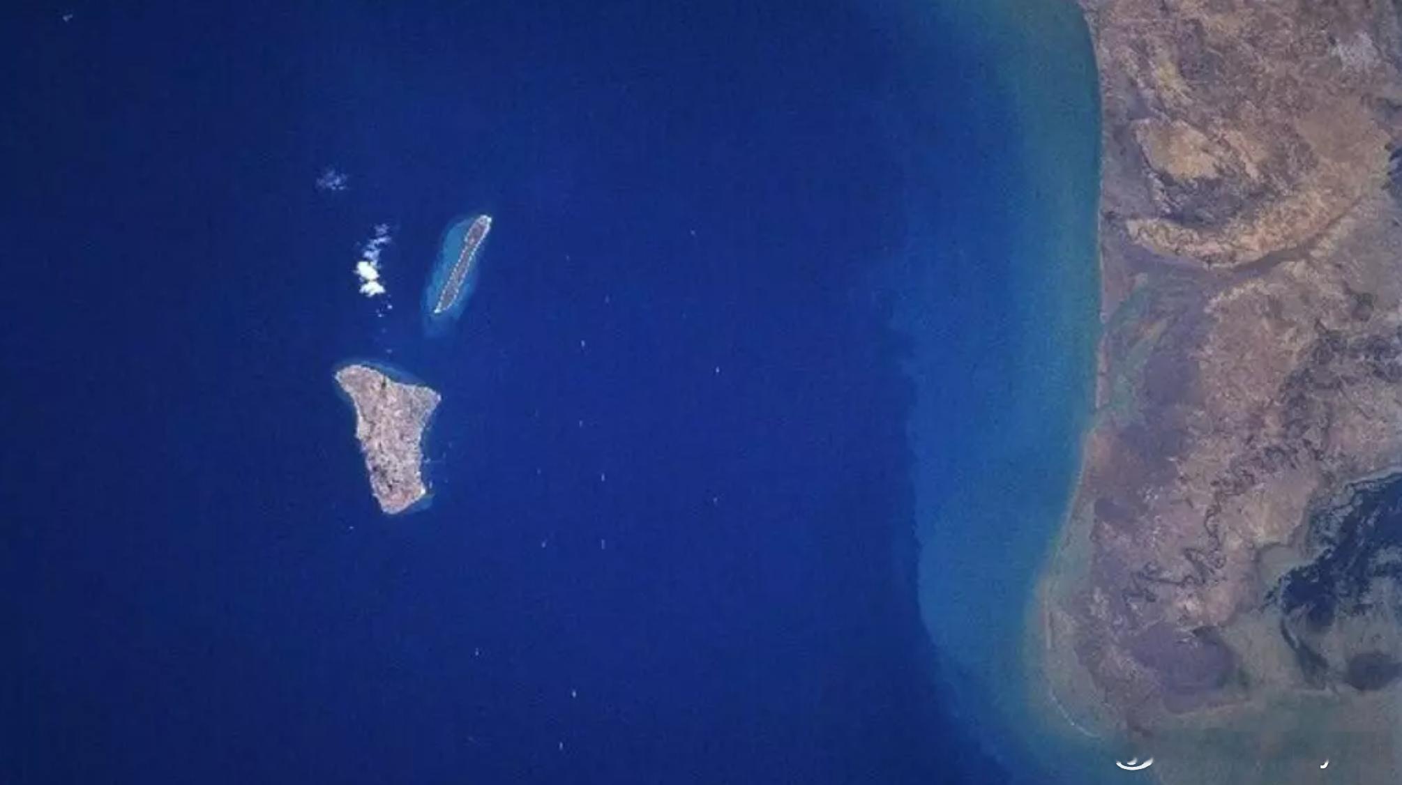 美以7日空袭哈格岛，伊朗称重要基础设施未受损海外新鲜事美以伊冲突 美国媒体此前披