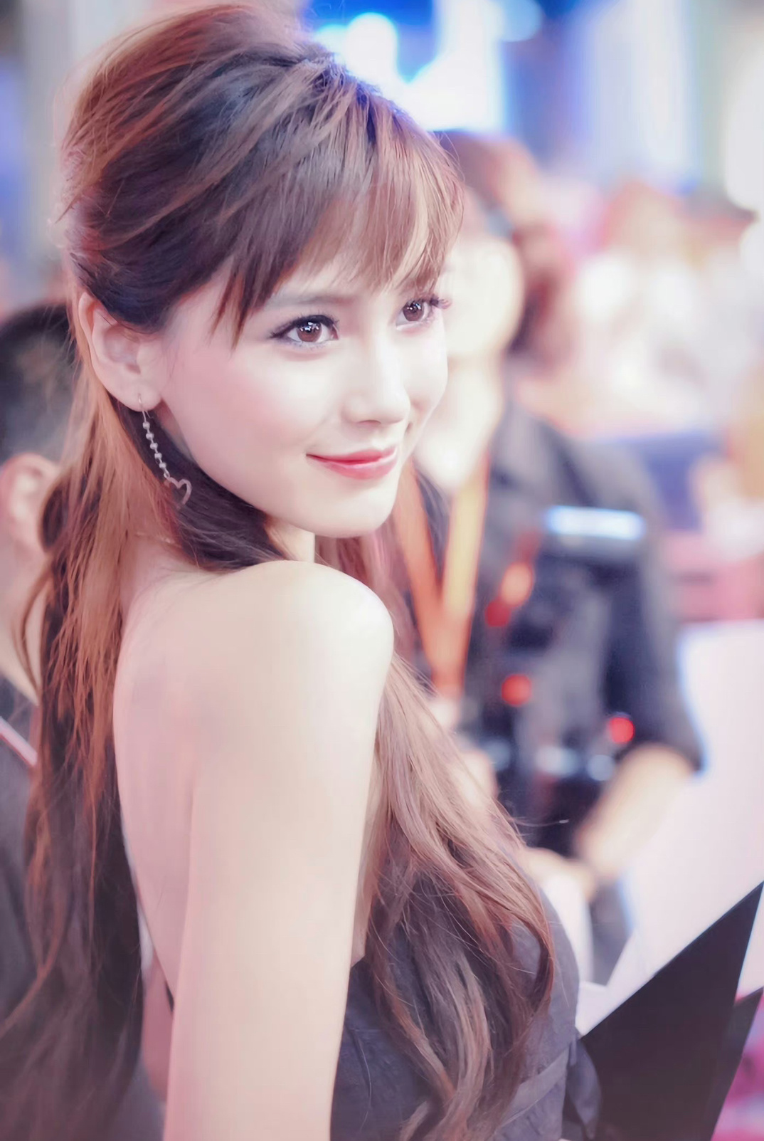 #angelababy# [太阳] #杨颖# 『0228早安电台』“女生本就应是