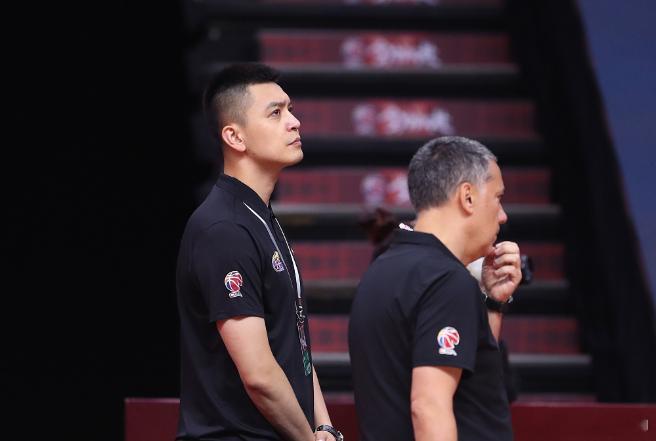 杨鸣回应杨毅：有些时候就算想荣辱与共，也不一定能得到机会1月29日讯 解说杨毅（