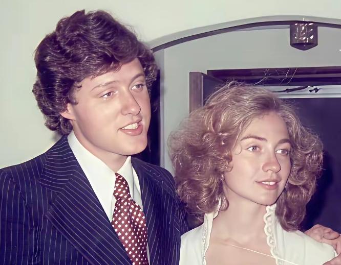 惊艳时光！青年克林顿与希拉里颜值大揭秘
 
青年时期的克林顿与希拉里，颜值双双爆