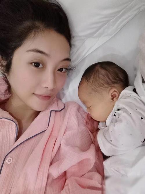 “这不是崇洋媚外吗！”8 年前，山东美女不结婚，花50万去泰国挑供体做试管，独自