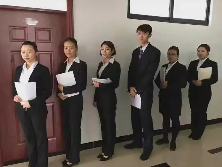 你绝对想不到，重庆33岁的小齐笔试面试双料第一，却在公示期被刷下！原因竟是同事差