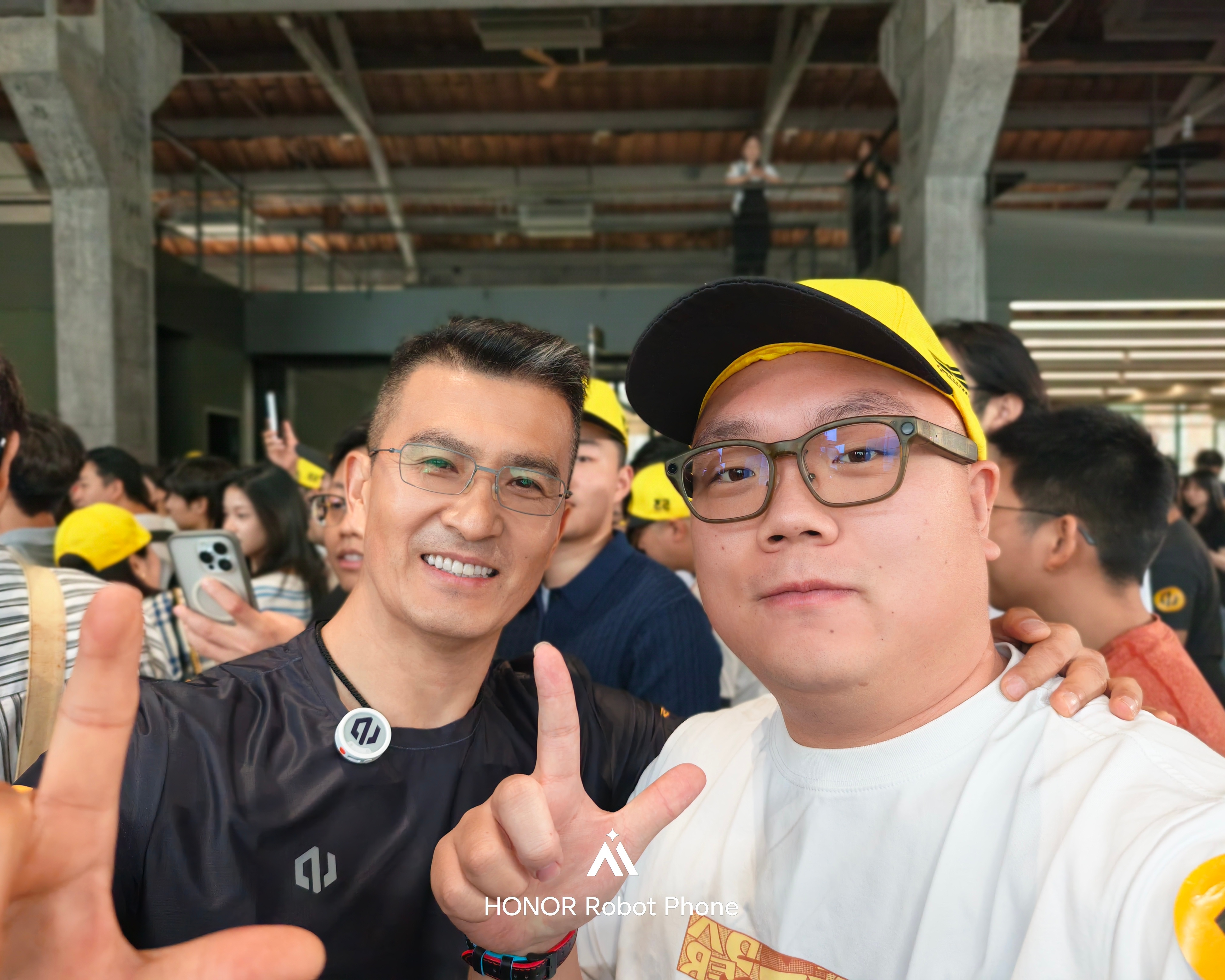 也是和合上影了，这些老男人咋一个个这帅呢？ 