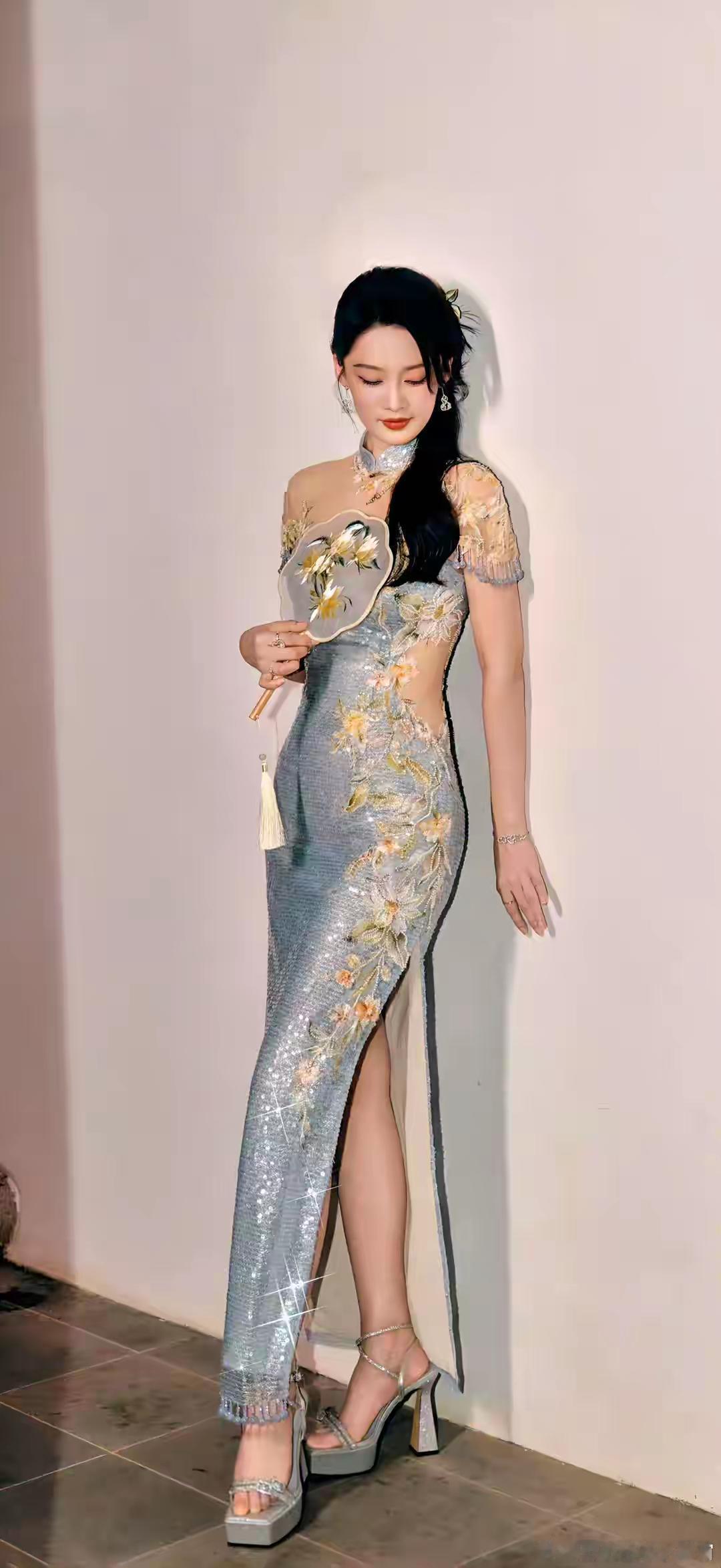 1、李沁本人性格一直平和通透，但在旅行综艺录制后期彻底想开了，不愿再和那位女嘉宾