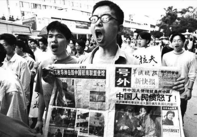 事实证明：冷战后美国对华最大的失误是1999年炸大使馆。因为炸大使馆是把中国亲西