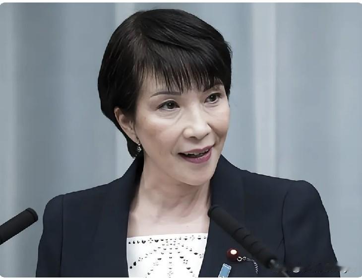 高市内阁的经济政策被视为“重军工、轻民生”。日元贬值和物价高企侵蚀了民众实际购买