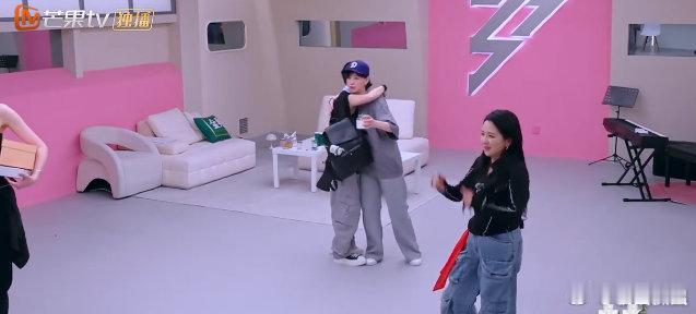 李斯丹妮[超话]李斯丹妮 有我在的舞台从来没输过乘风2025“这场比赛我一定要帮