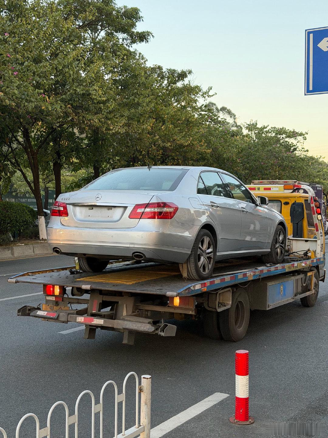 新车入库，现在两台W212加起来四万多公里