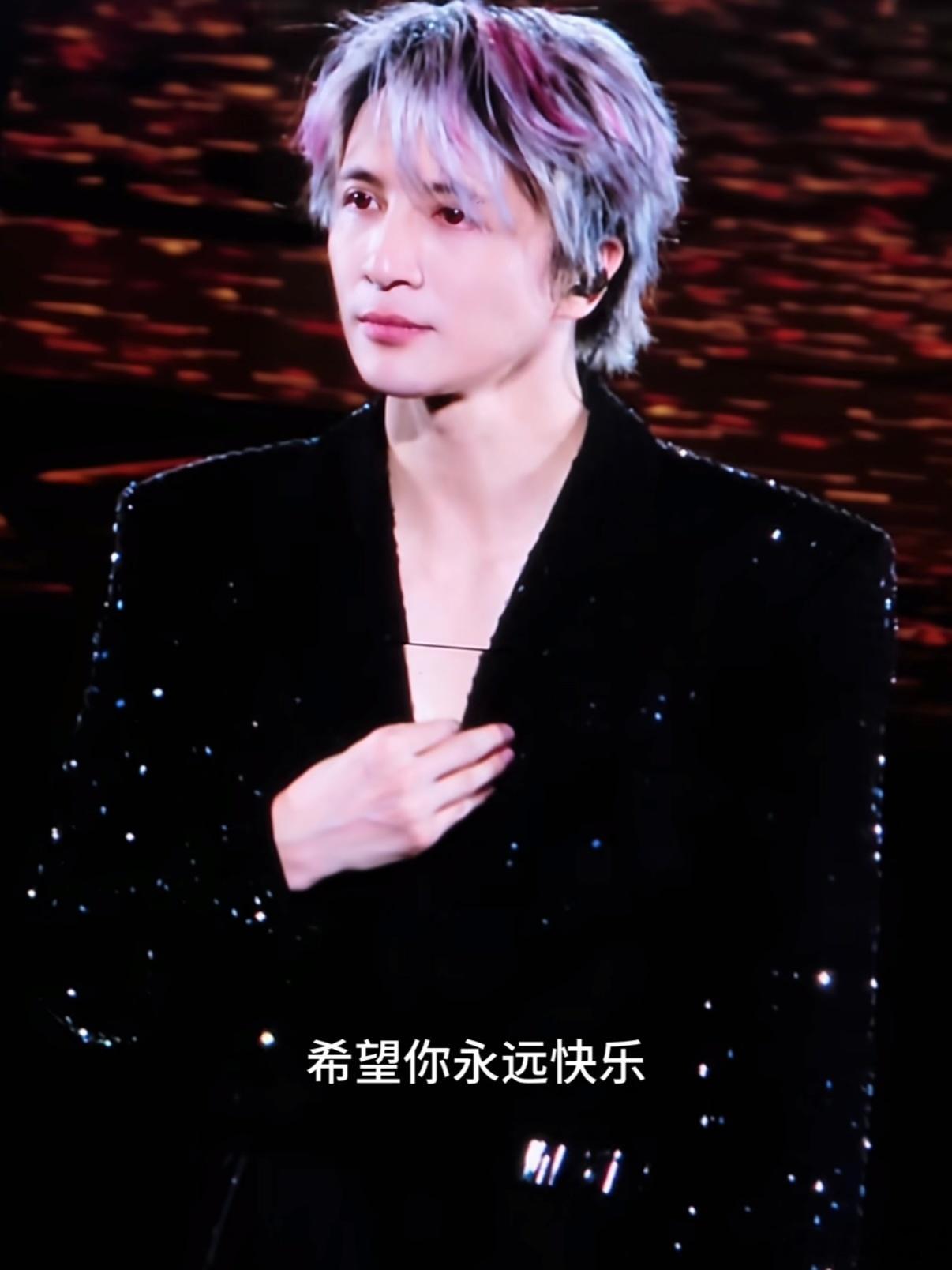 薛之谦  薛之谦永远是薛之谦我们谦友，永远爱薛之谦