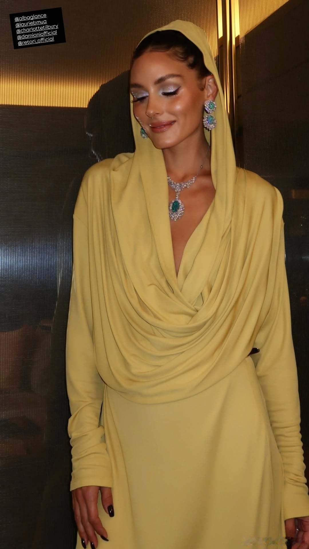 Olivia Palermo奥利维亚巴勒莫新活动造型，耀眼的珠宝和刺眼的颧骨 