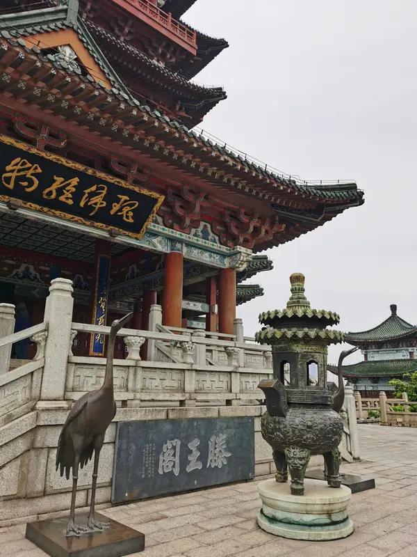 “少年强则国强，有志不在年高，无志空活百岁”，这话真是至理名言。就说王勃，年仅2