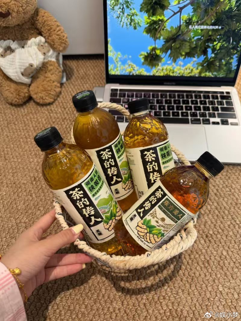 不会区分茶叶等级的人有福了茶的传人地道茶香鲜如现泡 盯着茶的传人东方美人蹲点，结