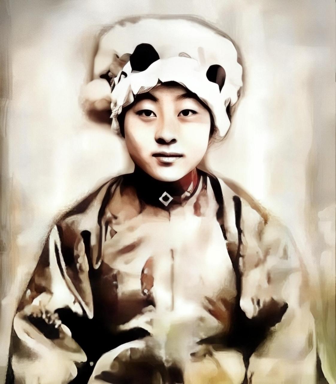 吕芪（原名甄氏），1925 年生于湘黔边境，自幼父母双亡，由奶奶抚养长大。194