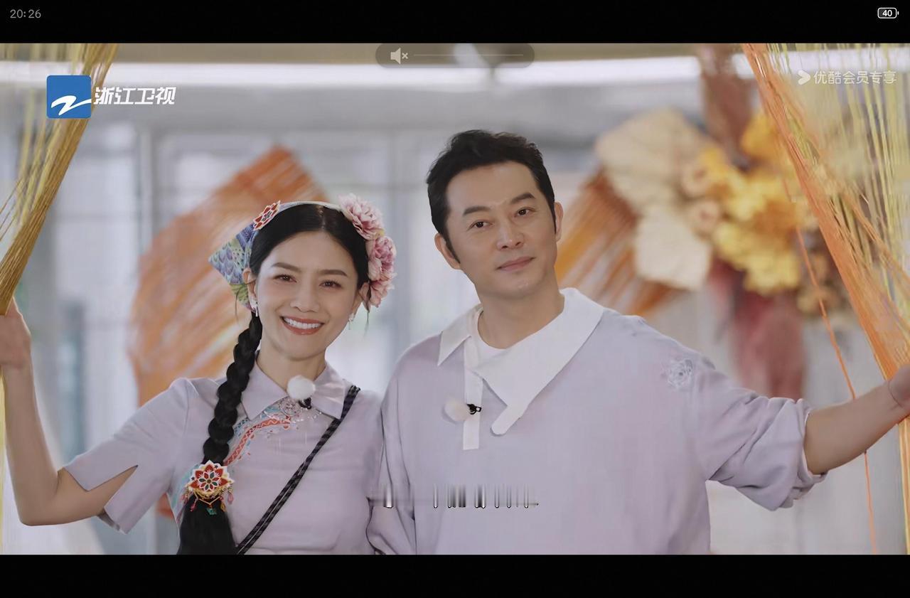 沙溢与胡可的日常，是互怼拆台+秒怂宠妻+反向默契的欢乐烟火气，结婚15年活成“欢