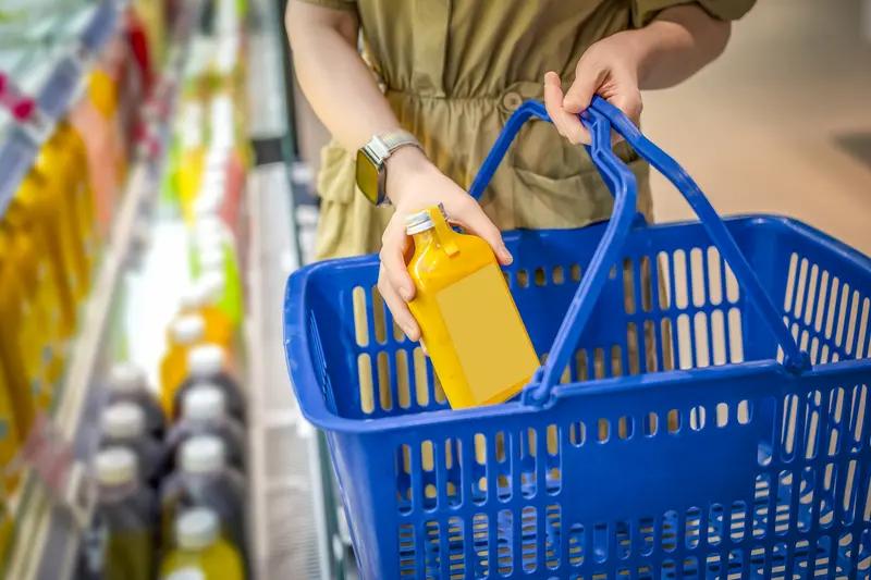 上海一消费者花91元买一根甘蔗这事太逗了。消费者说家里买整根甘蔗最多花30元，这