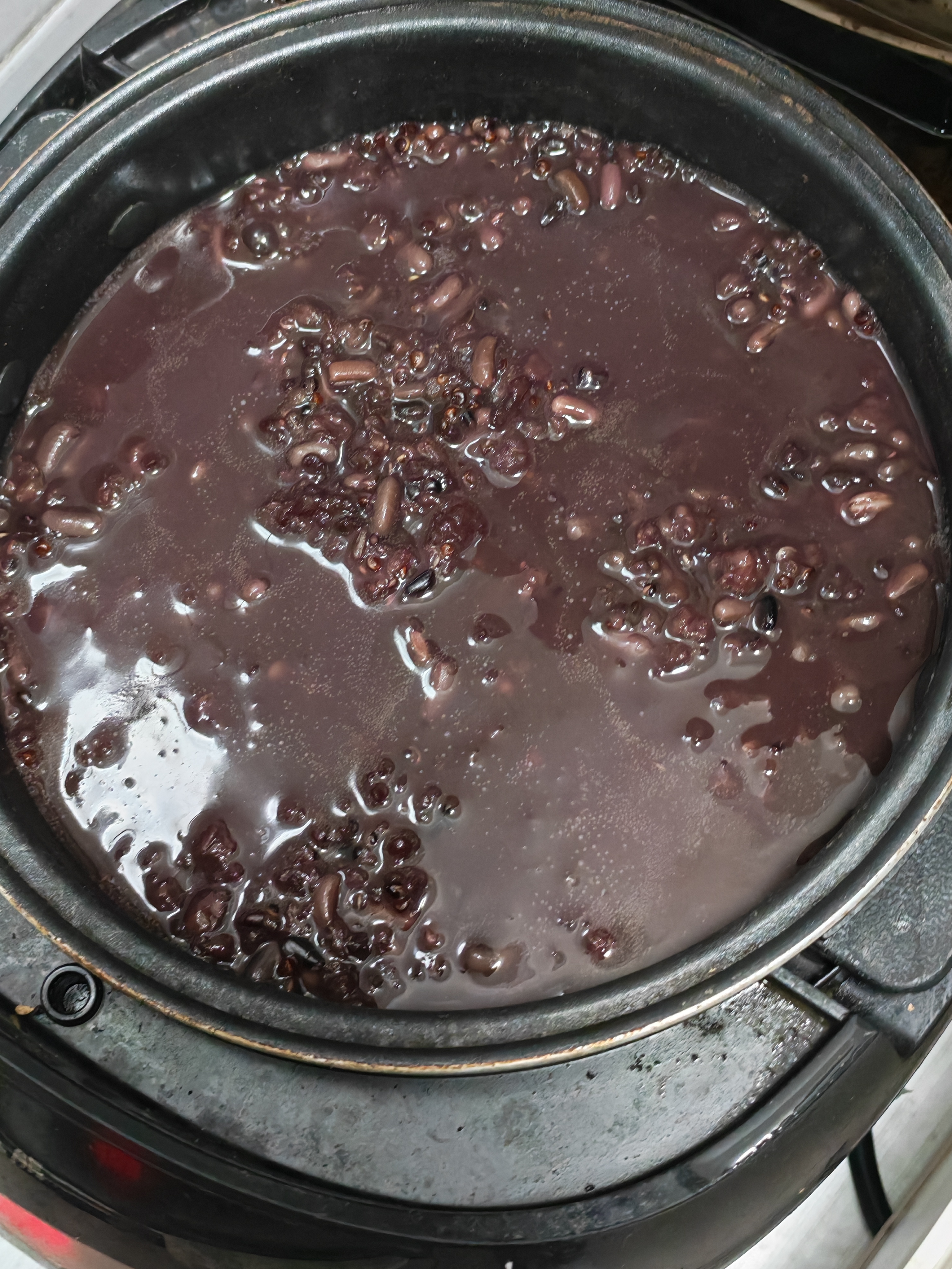 我的杂粮饭。。煮成杂粮粥了