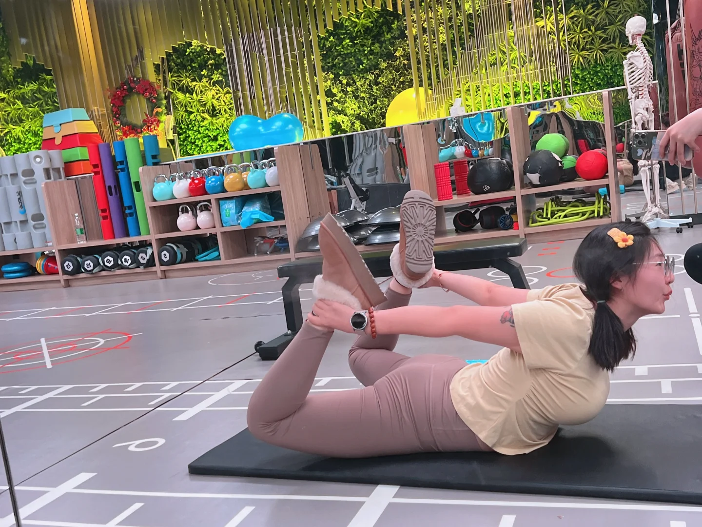 整一个小燕儿飞！