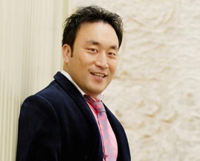 【喜剧演员李赫宰酒后驾车撞上摩托车】李赫宰涉嫌于8日晚10时许，在仁川广域市延寿