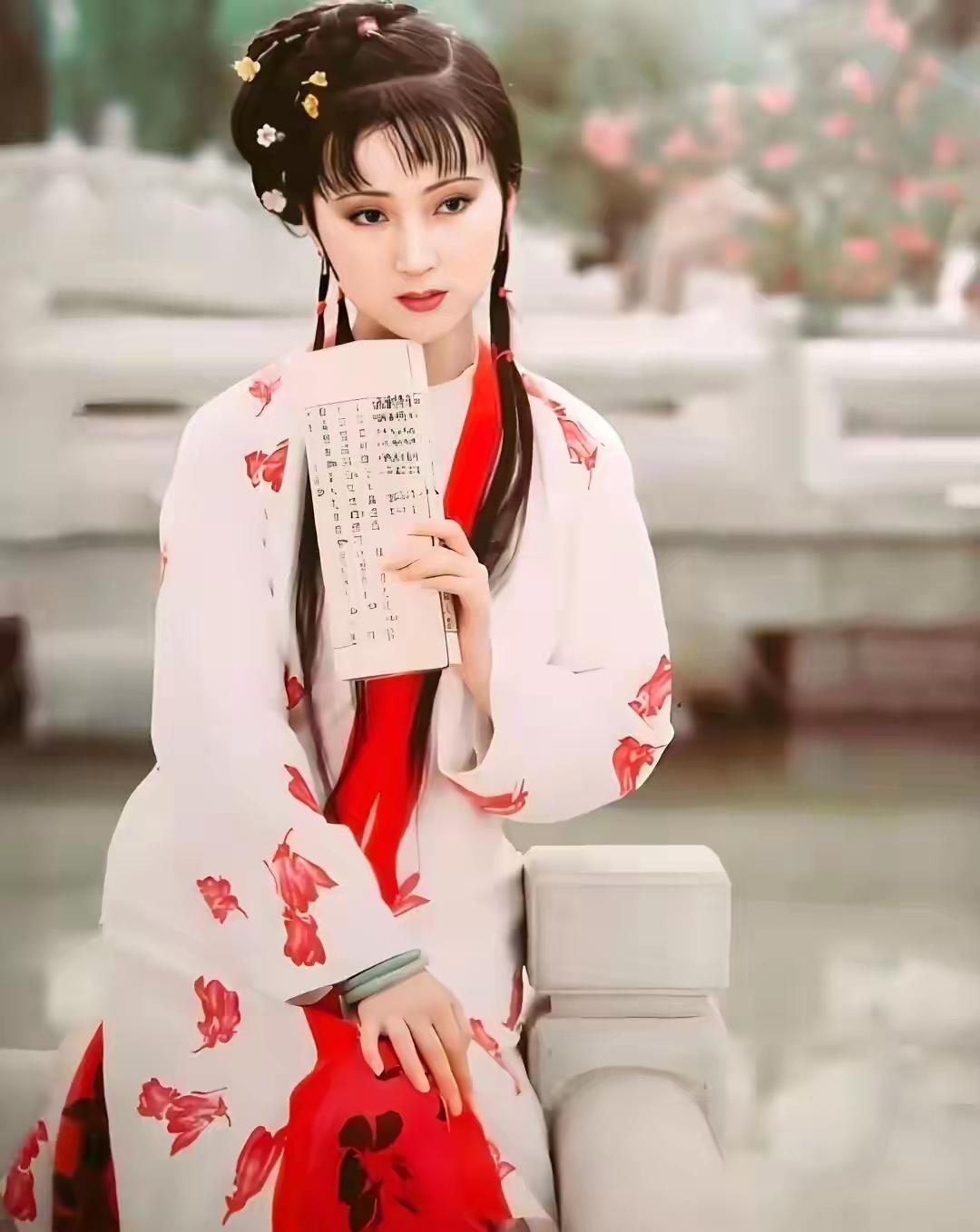 不能！永远不能！
在观众的心中，陈晓旭就是林黛玉，林黛玉就是陈晓旭！
无论蒋梦婕
