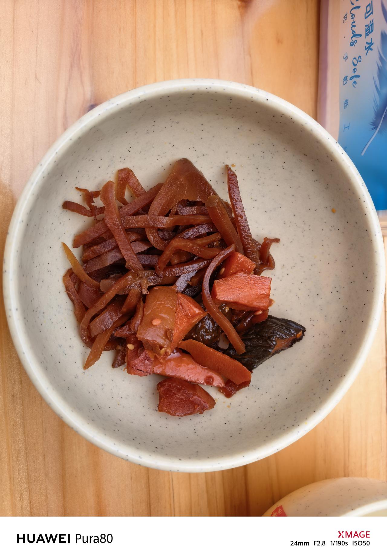 今天天气不错，在这家碗碗香河南面馆吃了一碗焖面，久违的味道！好吃😋