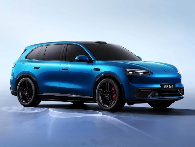 问界M6起售价25.98万元问界M6这次直接拉满诚意，25.98万起，全系标配8