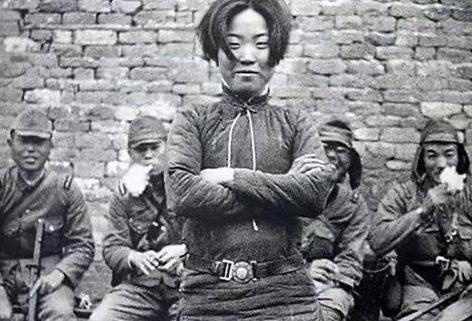 1938年，24岁的成本华落入日军手中，被轮流侵犯后，仍不肯吐露一字。临刑前，她