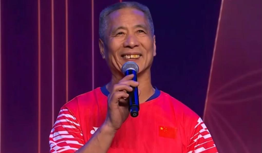 林丹砸300万办“天王杯”，真相是他只想“买”一句话。
闭幕式上，他特意请上杨阳