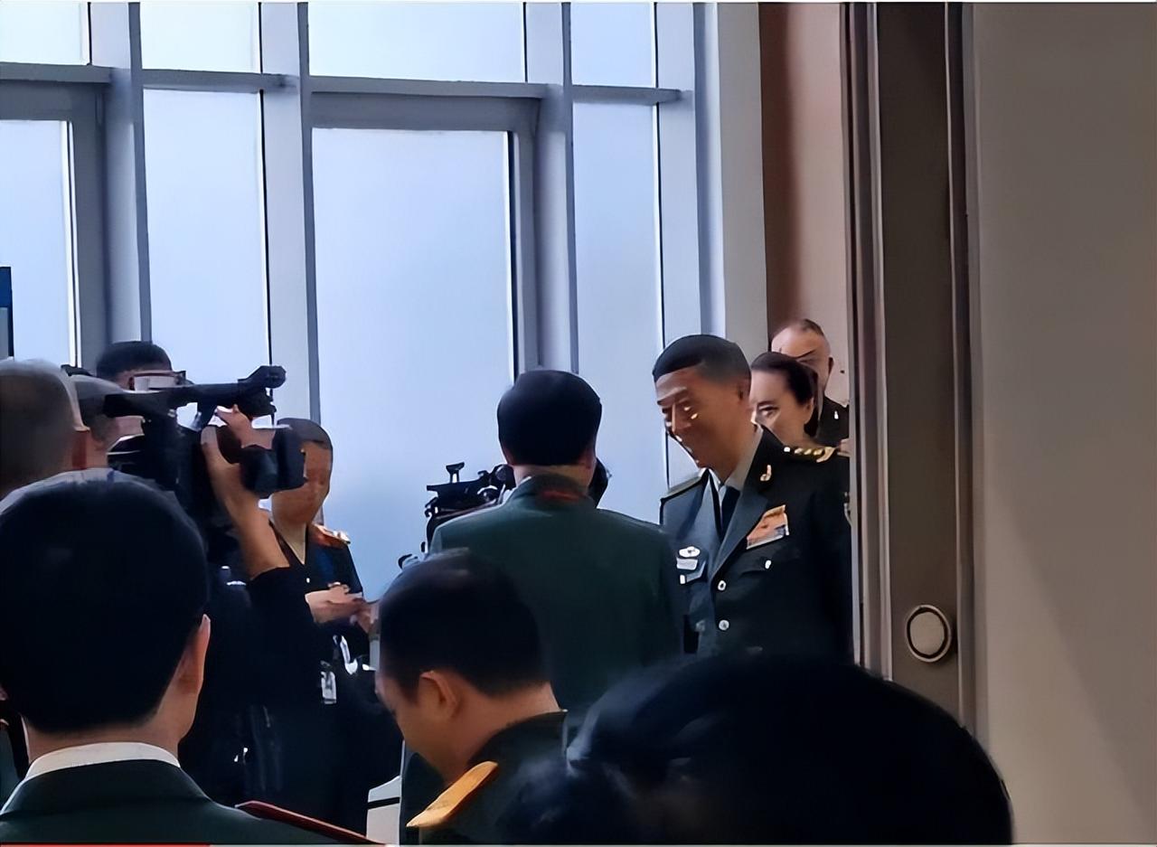 你应该想了解世界博览会上亮相的各类电力相关参展主体与技术成果，也就是“电力军团”