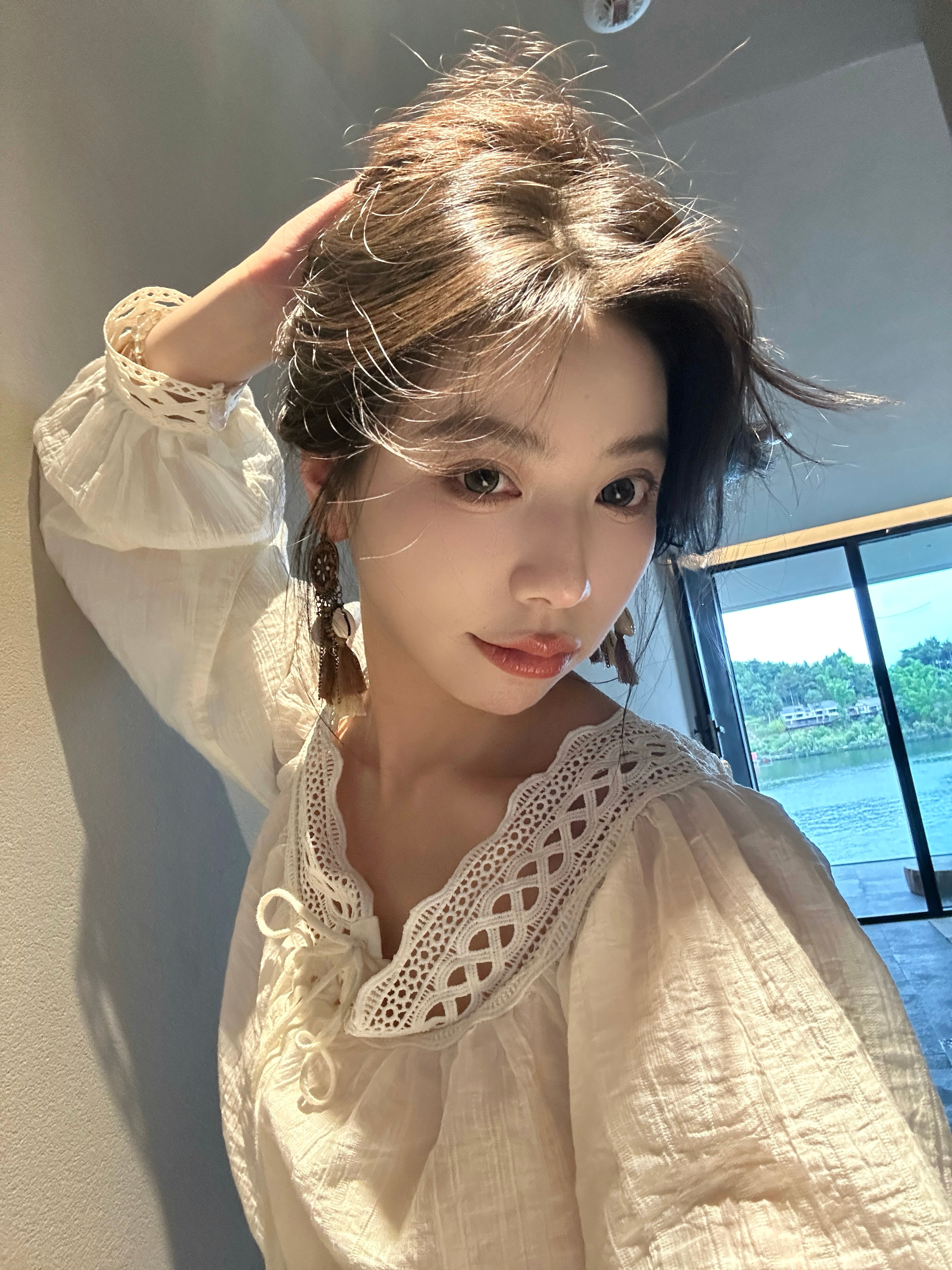 我不爱无聊人间 只偏爱你眉眼  ​​​