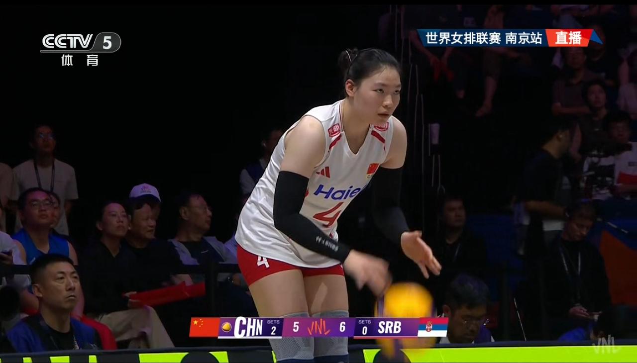 气势如虹，一气呵成！中国女排3-0完胜塞尔维亚，来听听主播和嘉宾的一些看法，整理