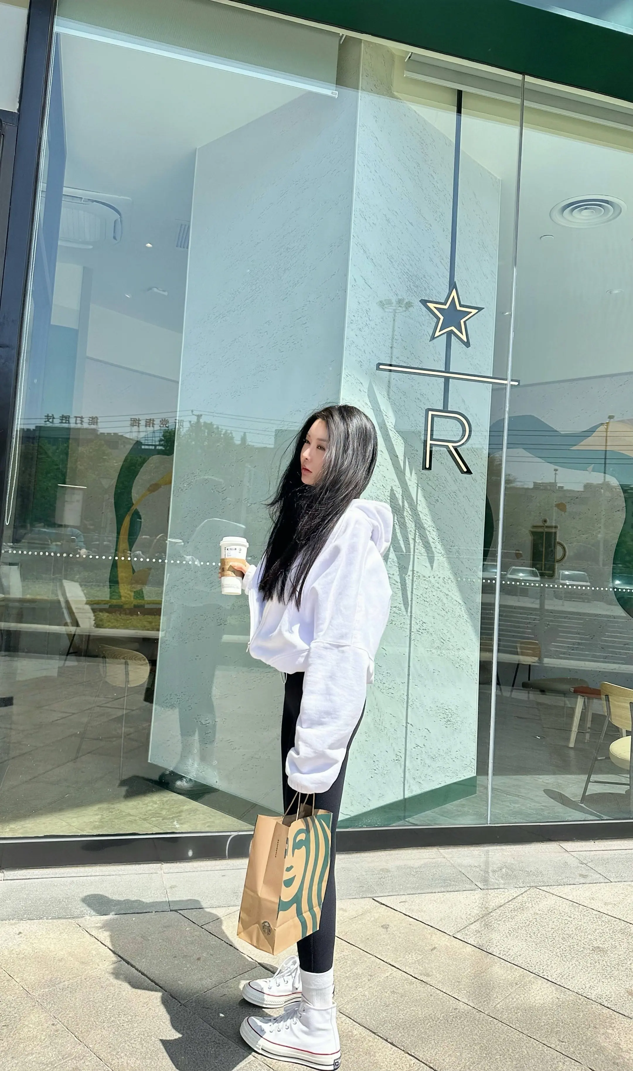 少年偏爱多巴胺 成年才懂得内啡肽，内啡肽是上帝给不了的酒精