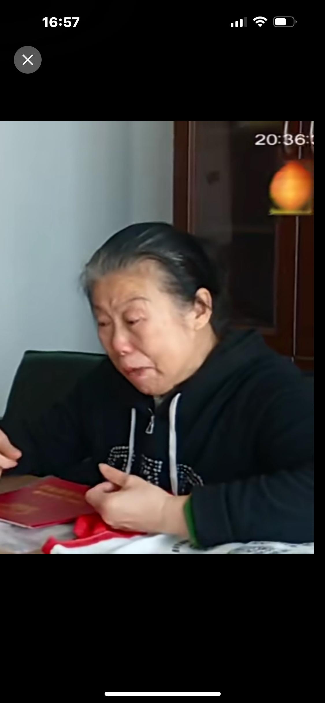 我真的太冤了，亲生女儿霸占妈妈80万元征收款，不给妈妈一分钱，让妈妈露宿街头。
