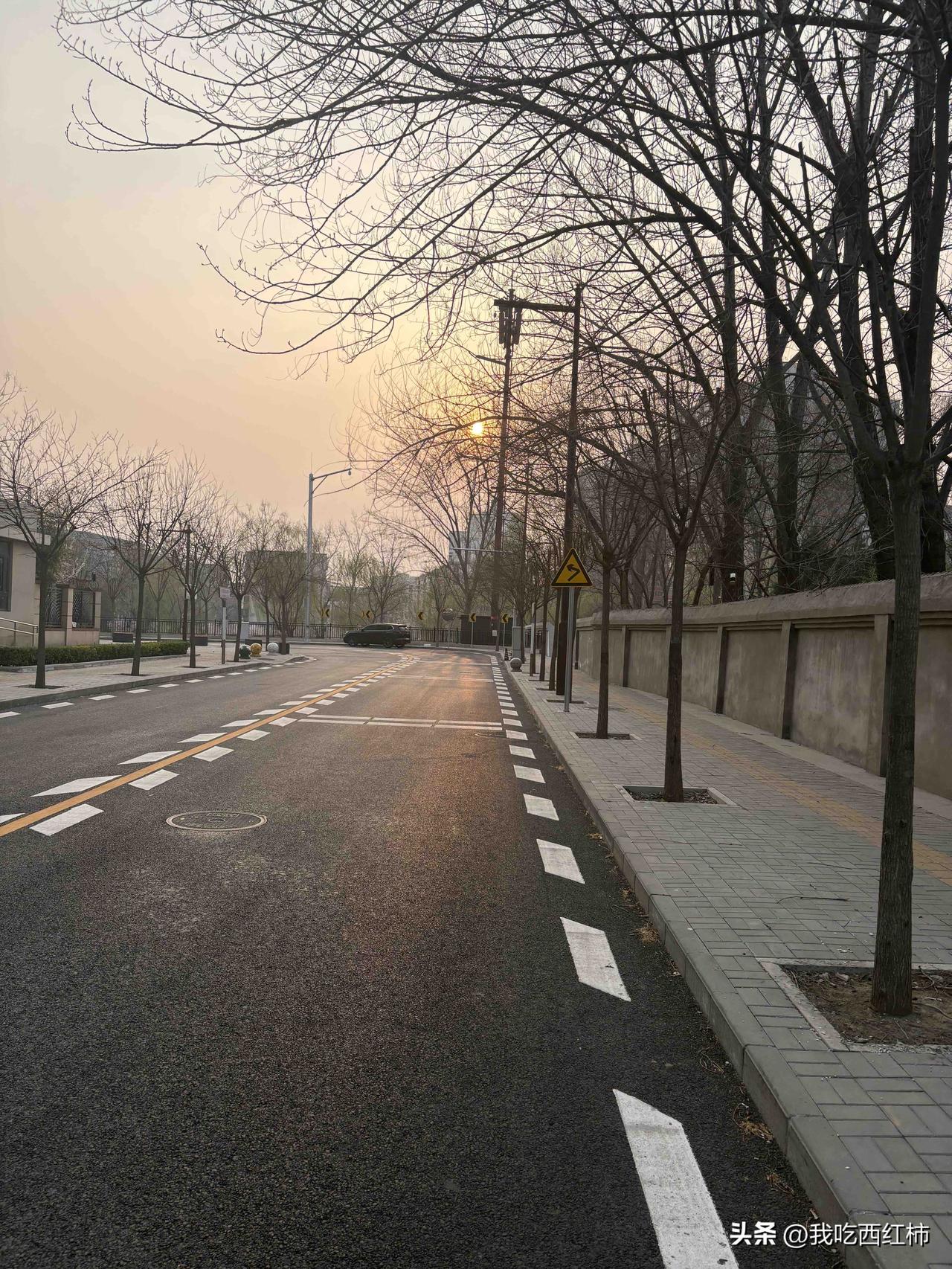 两年前教师编辞职，因为实在忍受不下去早七晚六没有午休，每天冲着孩子发火，吃饭只有