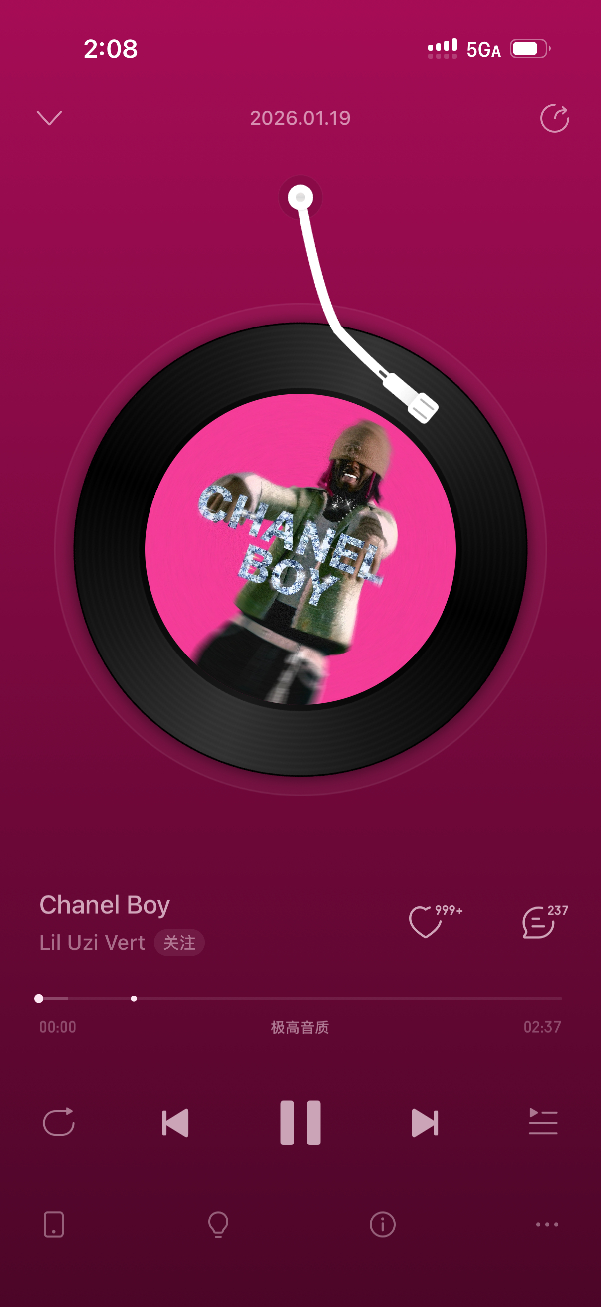 今天是Chanel boy 