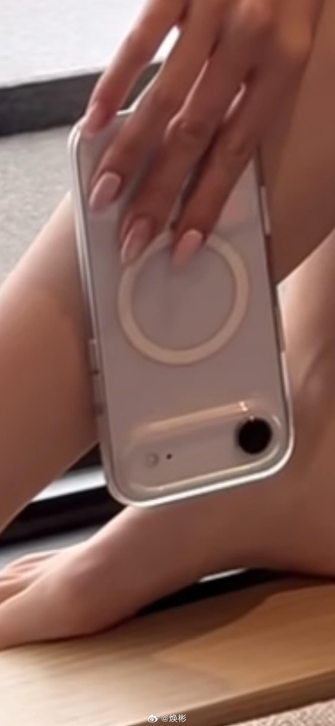 消费升级，香港满大街随处可见最新款iPhone！ 