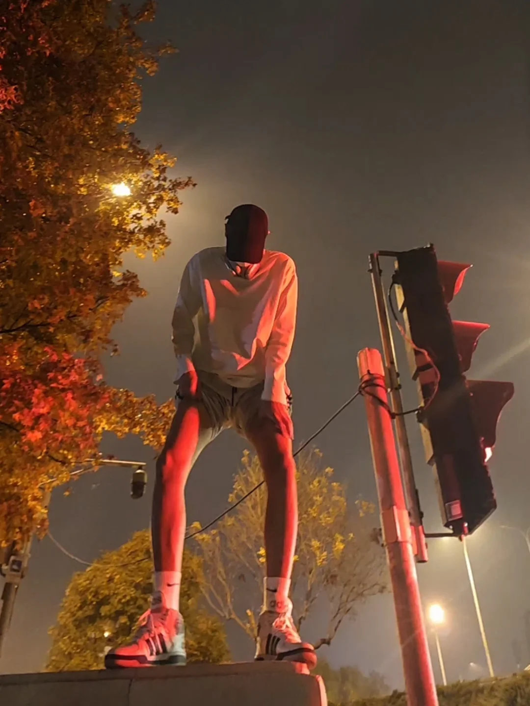 这就是传说中的红灯区男孩吗？