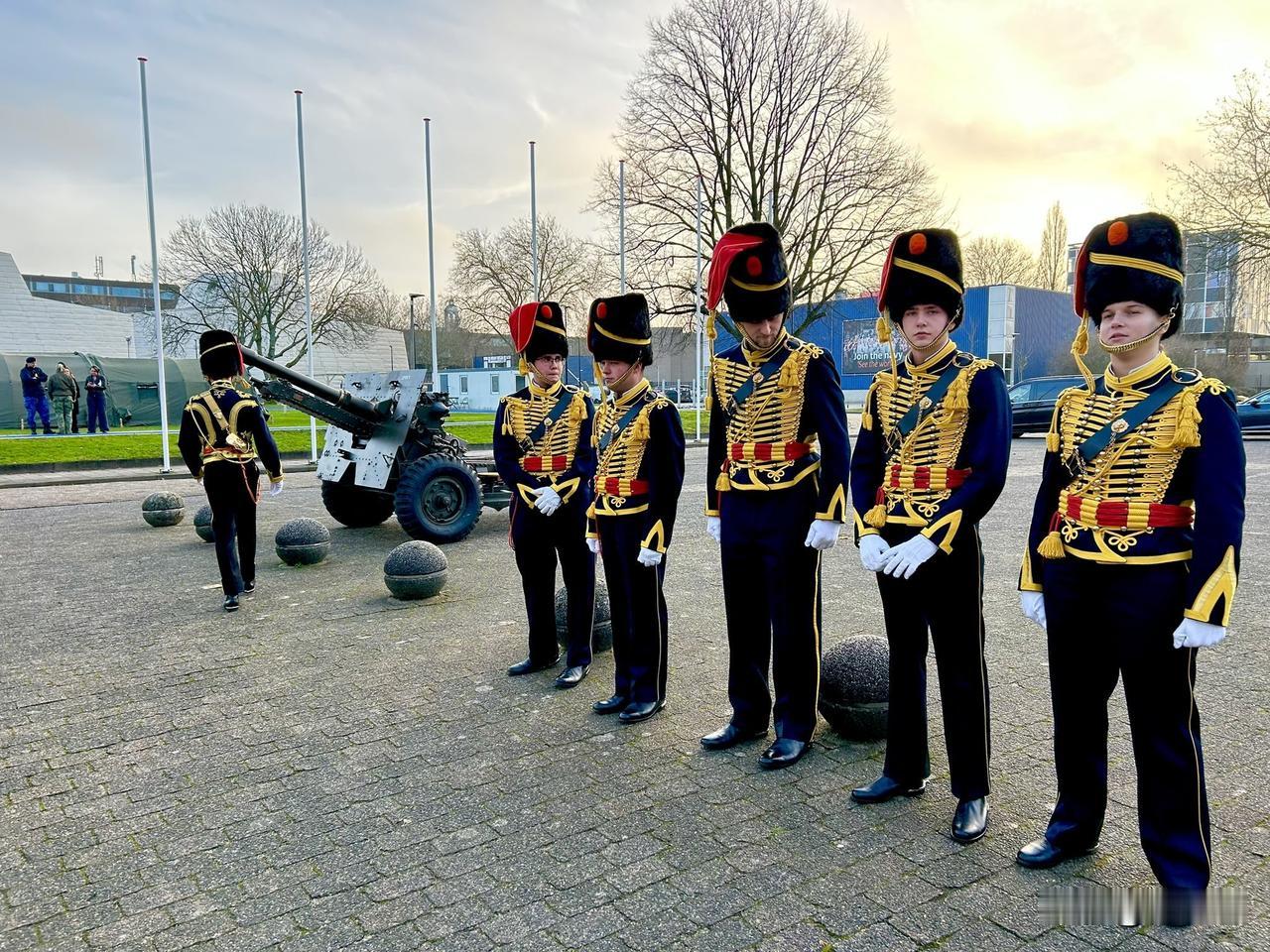 12月11日，芬兰总统亚历山大·斯图布（Alexander Stubb）及其夫人