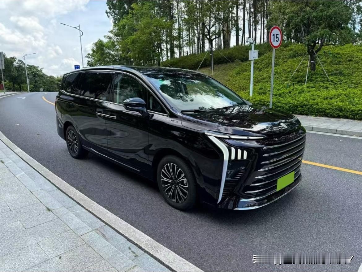 ‼️‼️泰州人快来看，阿泰终于有高铁了，泰州直达上海只需要1.5小时，你们说方便