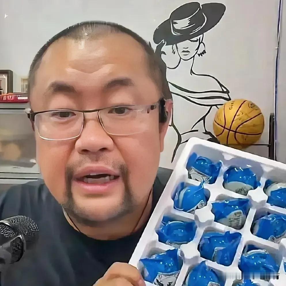 贾队长分析了一晚上处罚决定，人气高涨的时候掏出了自己的咸鸭蛋，这球迷谁能受得了？