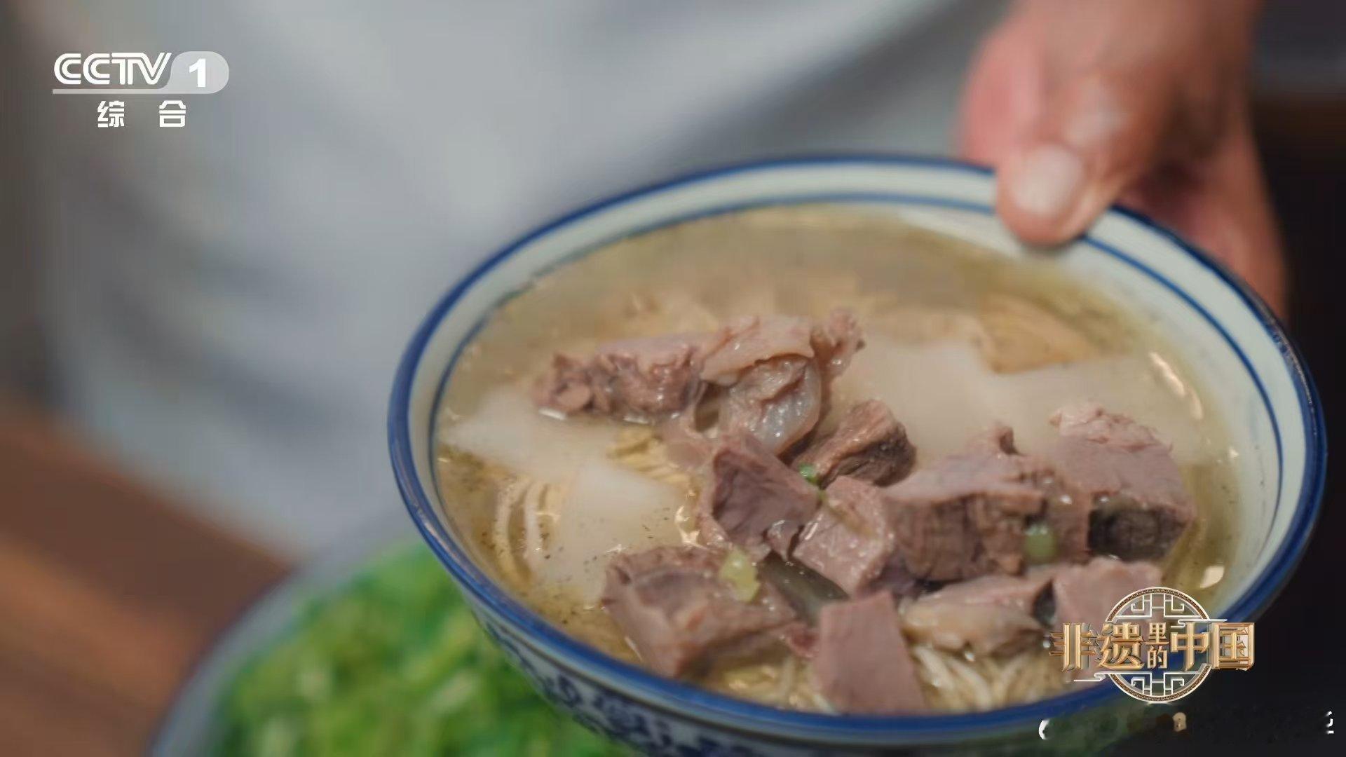 一人一句推荐家乡非遗美食 淮南八公山豆腐太绝了！淮河大豆造就细嫩口感，入口即化还
