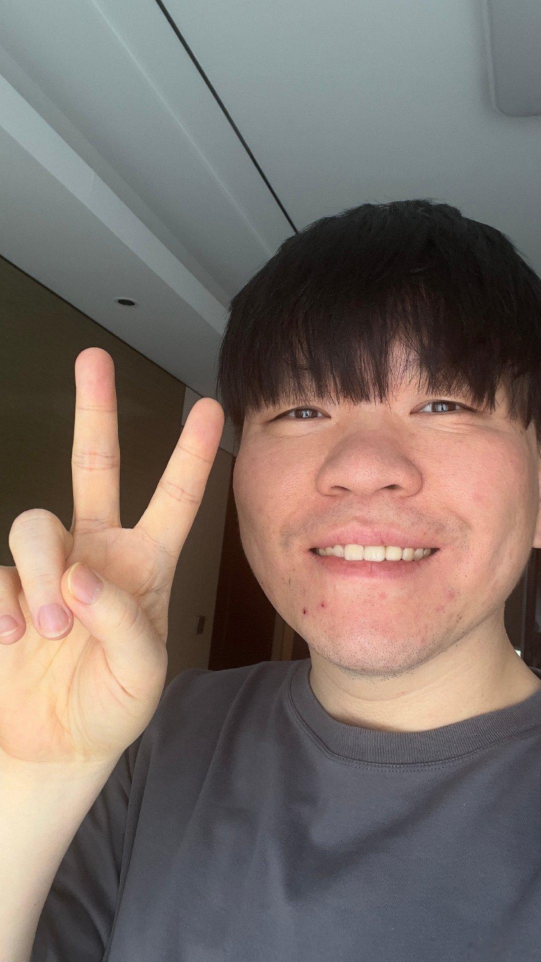 常石磊读别乱改李白弹幕笑疯了常石磊读弹幕被提醒谨言慎行国乐无双 “别改成李白那样