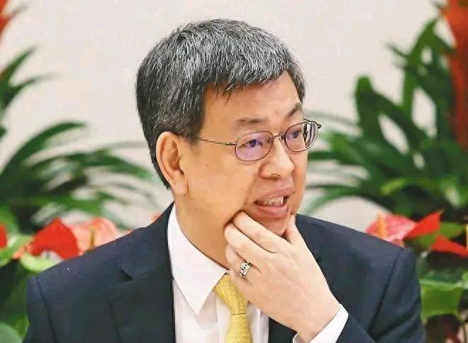 【这个家伙是不是想上“台独”顽固分子名单！！！】马英九一行的大陆之行即将开始，台