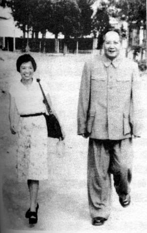 毛主席有次提到护士长吴旭君，十分幽默地说：“‘无细菌’这名字好，她是搞医务工作的