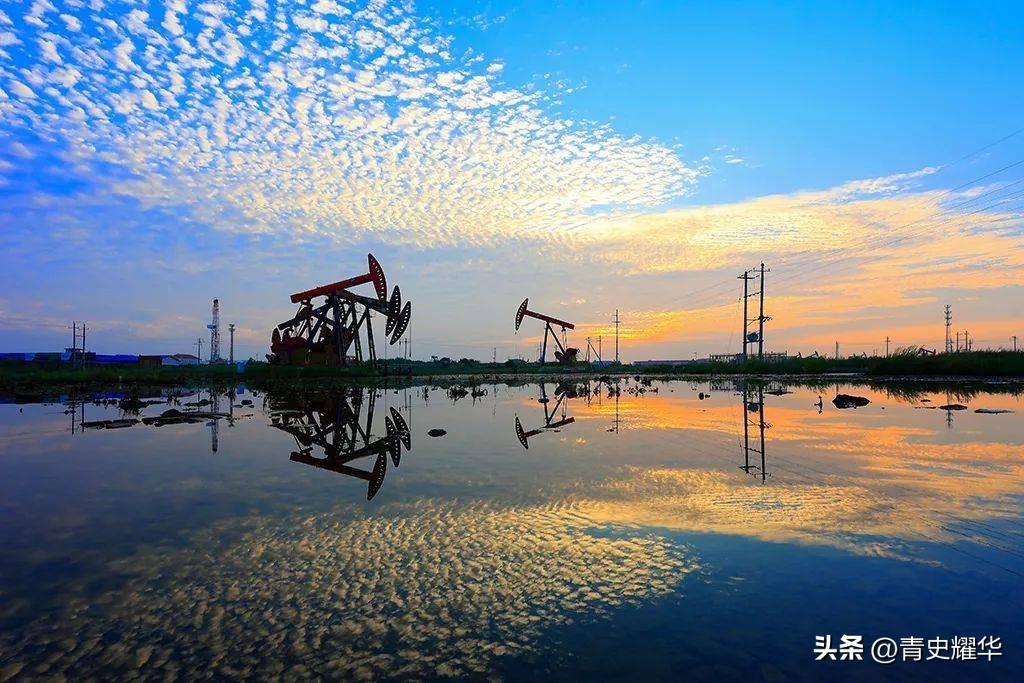全球石油大劫掠！
 
美国这几年在委内瑞拉和伊朗的动作，表面上看是跟这两个国家过