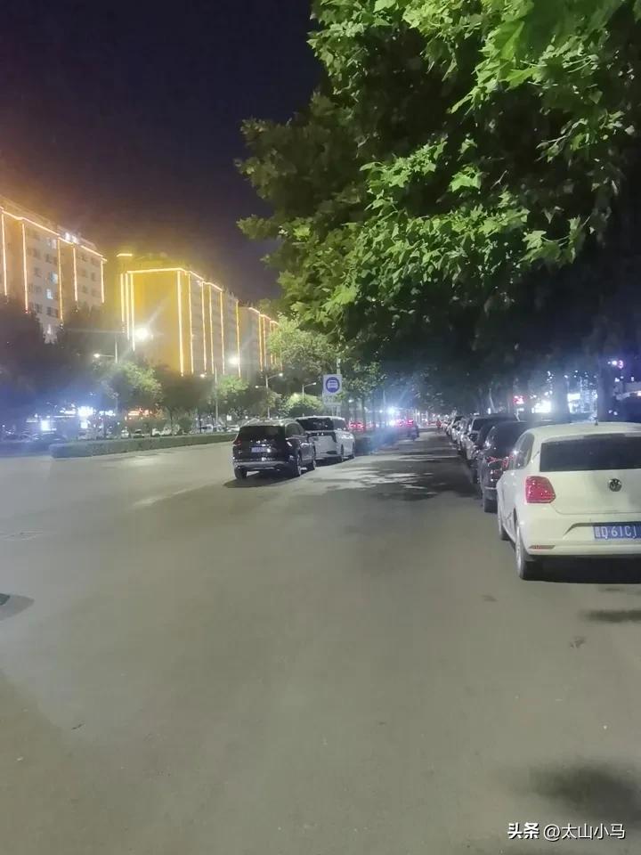 刚刚在外吃饭，遇到一个老乡，席间闲谈，说县里干部奇缺，有好几个局没有正局长，他们