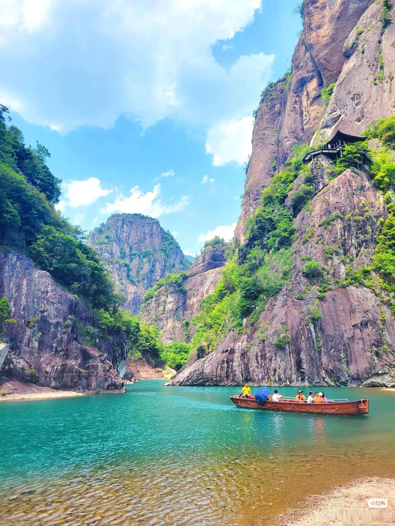 这不是九寨沟！这是温州楠溪江！！

🚣 楠溪江漂流，选对地方很重要

楠溪江的