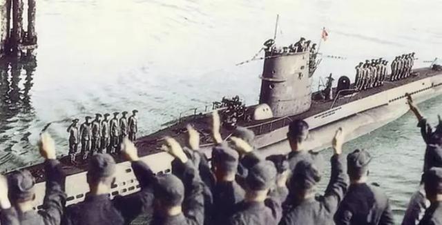 二战时德国前后有4万余人进入潜艇部队服役，而能活到战后的不足一万人，阵亡率达到了