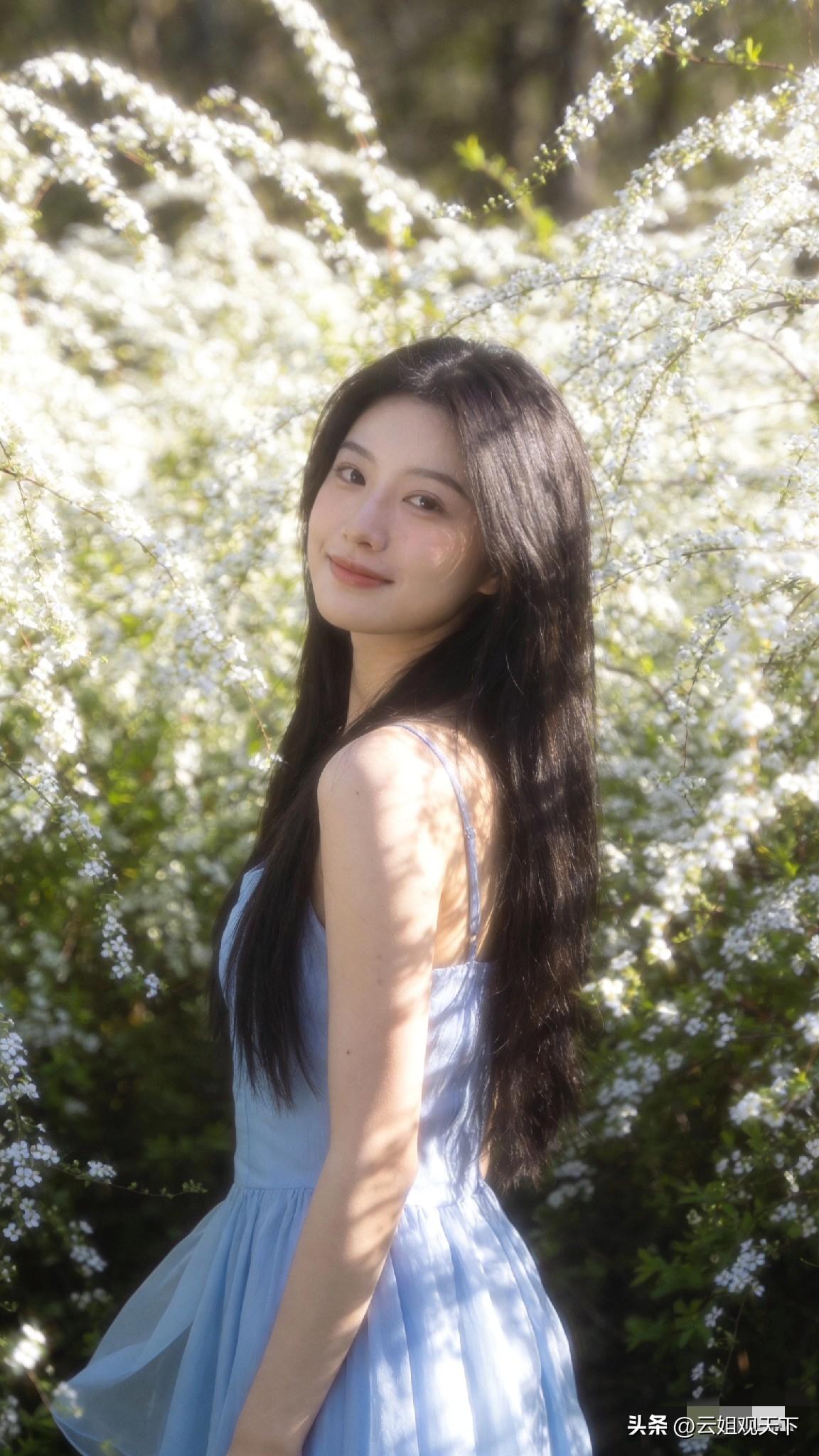 礼物和爱，都别伸手去要
 
真正的爱，从来都不是求来的，而是主动走向你的。
 