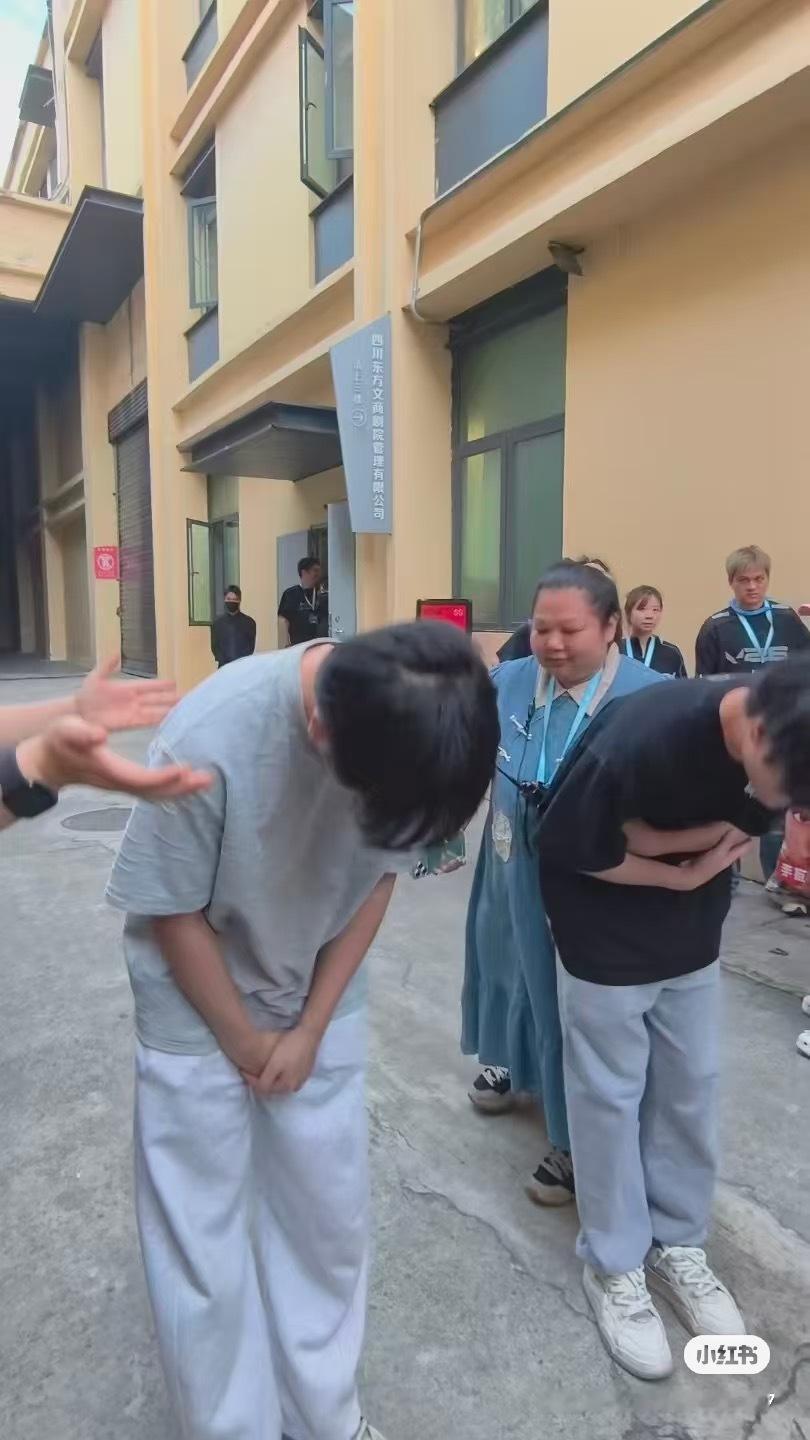 BLG无畏契约分部 我不知道BLG你们到底把选手当不当人？ 
