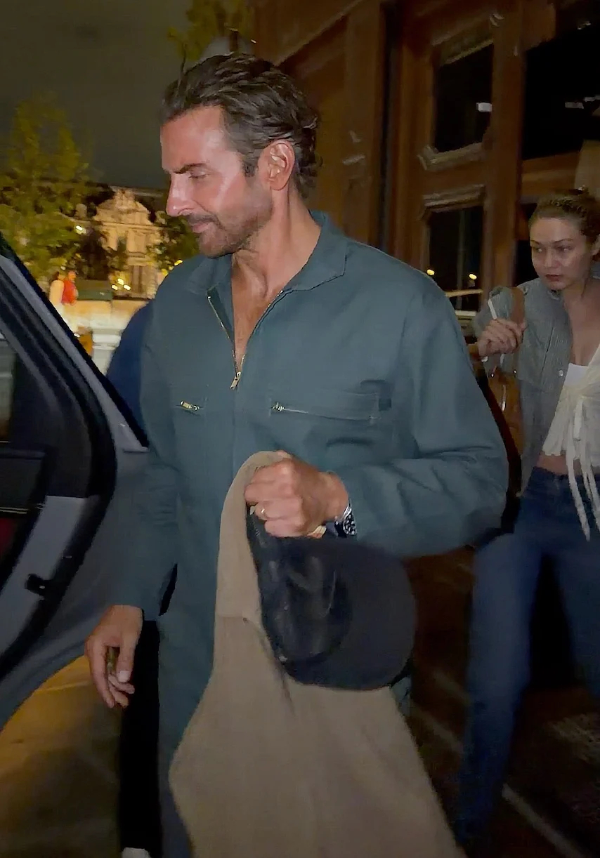 布莱德利库珀吉吉哈迪德隐婚51岁的布莱德利·库珀（Bradley Cooper）